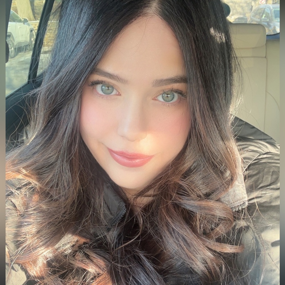 Meet your Posher, Isabella